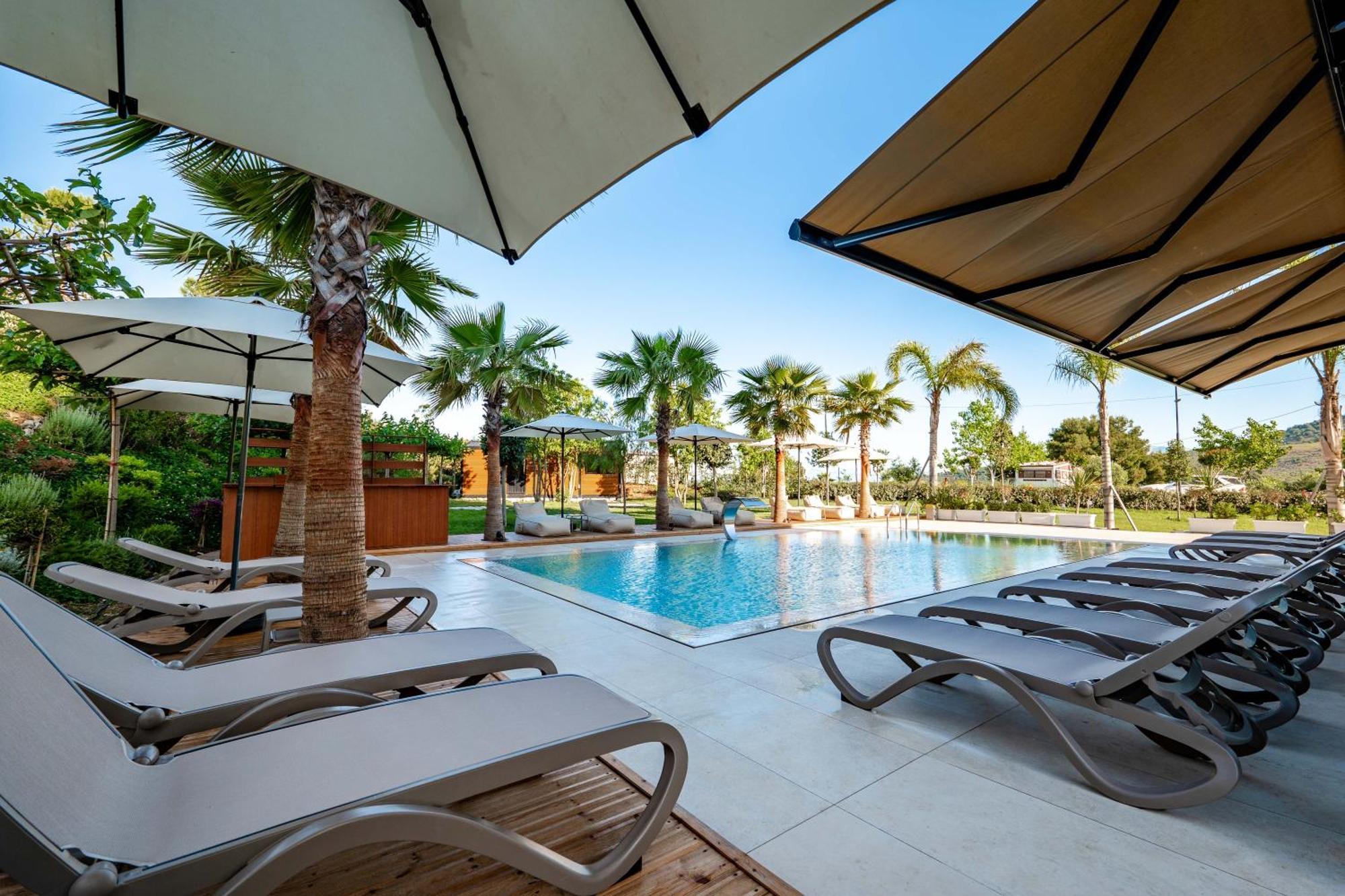 Euro Hotel Ksamil Dış mekan fotoğraf